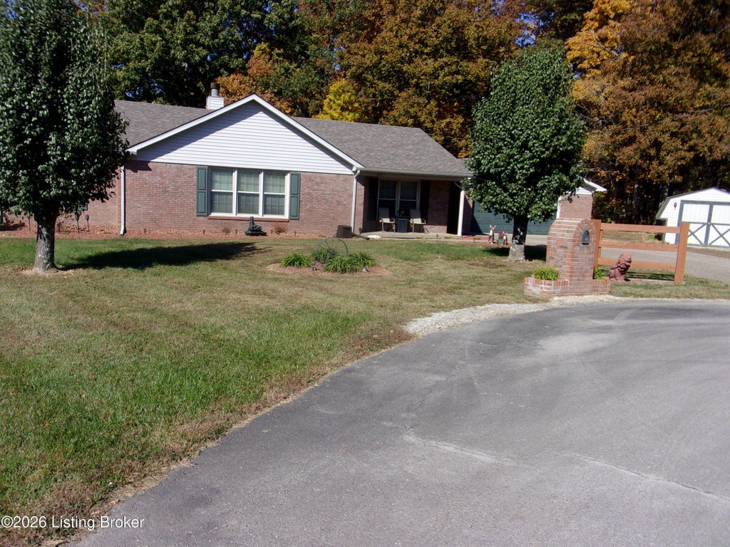 Photo of 202 Black Oak Ln, Bardstown, KY 40004 (MLS # 1732925)