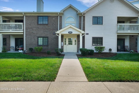 Tiny photo for 3503 Lennox View Ct #207, Louisville, KY 40299 (MLS # 1729795)