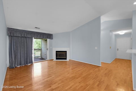 Tiny photo for 3503 Lennox View Ct #207, Louisville, KY 40299 (MLS # 1729795)