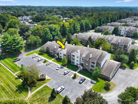 Tiny photo for 3503 Lennox View Ct #207, Louisville, KY 40299 (MLS # 1729795)