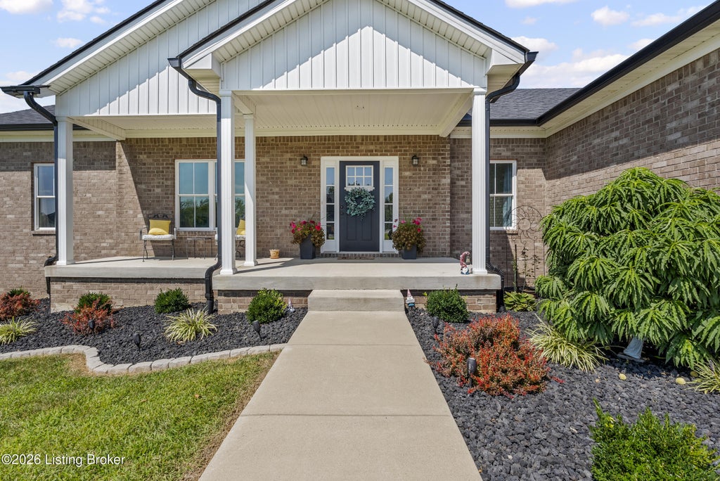 Photo of 99 Roosevelt Ct, Taylorsville, KY 40071 (MLS # 1730896)