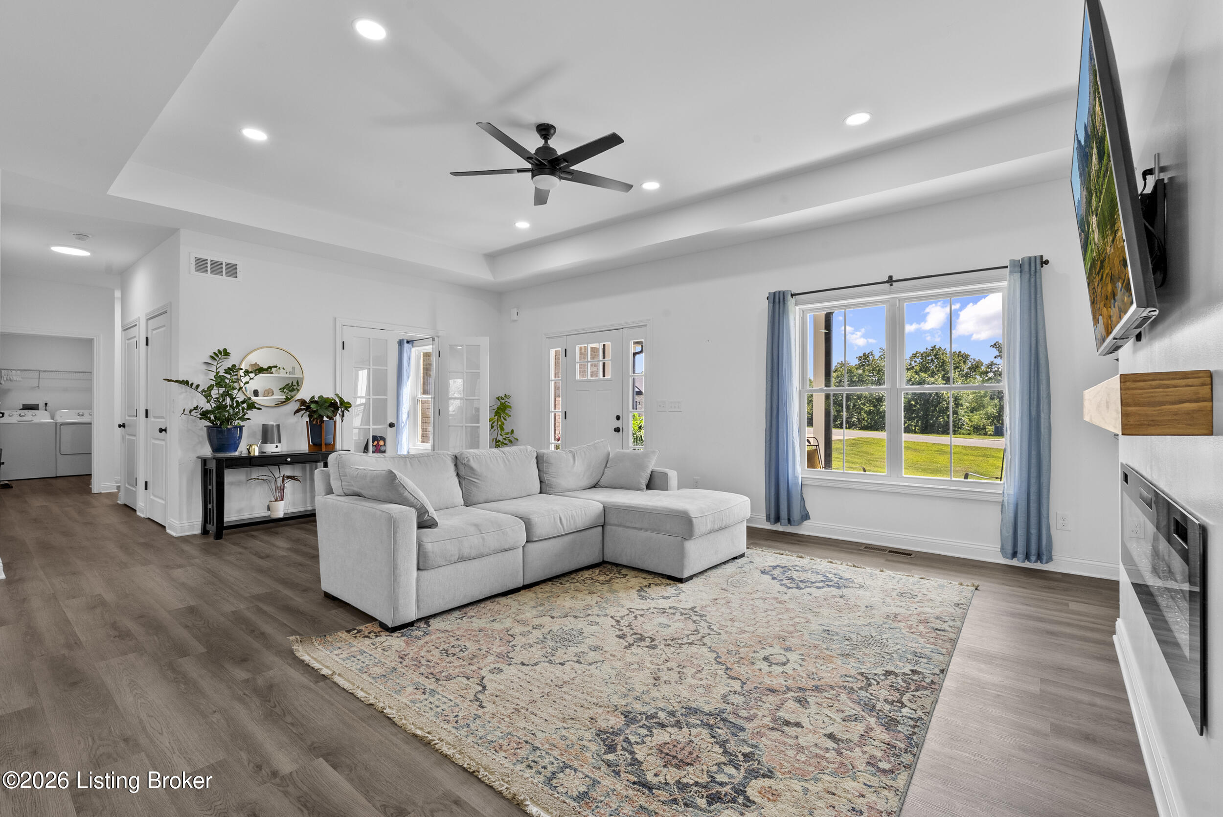 99 Roosevelt Ct