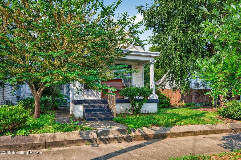 Photo of 1112 Milton St, Louisville, KY 40217 (MLS # 1724667)