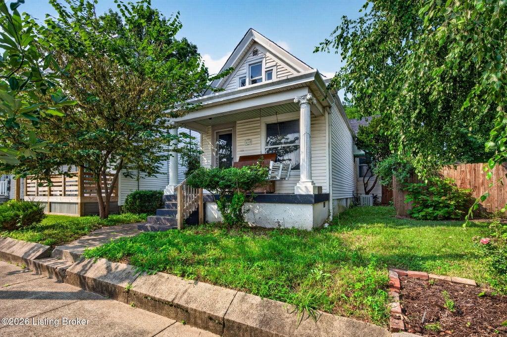 Photo of 1112 Milton St, Louisville, KY 40217 (MLS # 1724667)