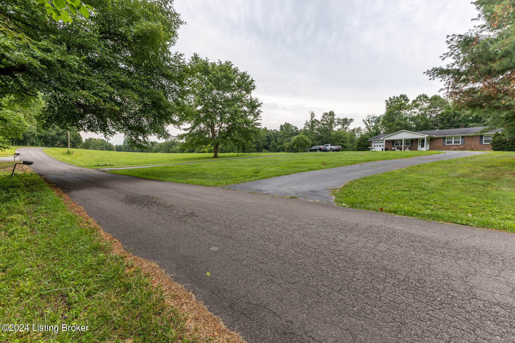 2449 Gentry Mill Rd, Russell Springs, Kentucky image 3