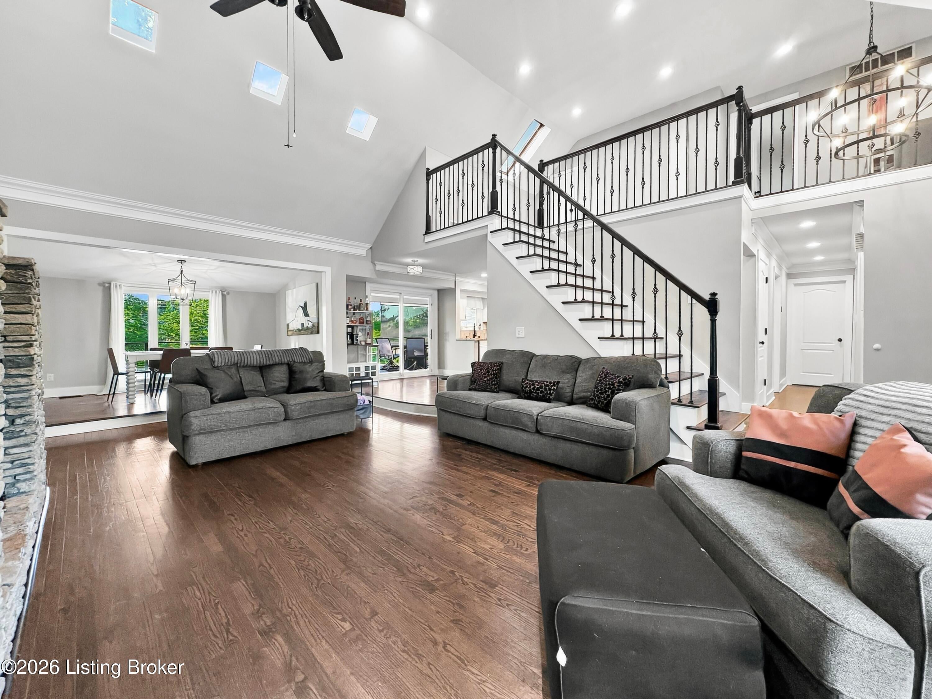 210 Burleigh Ct