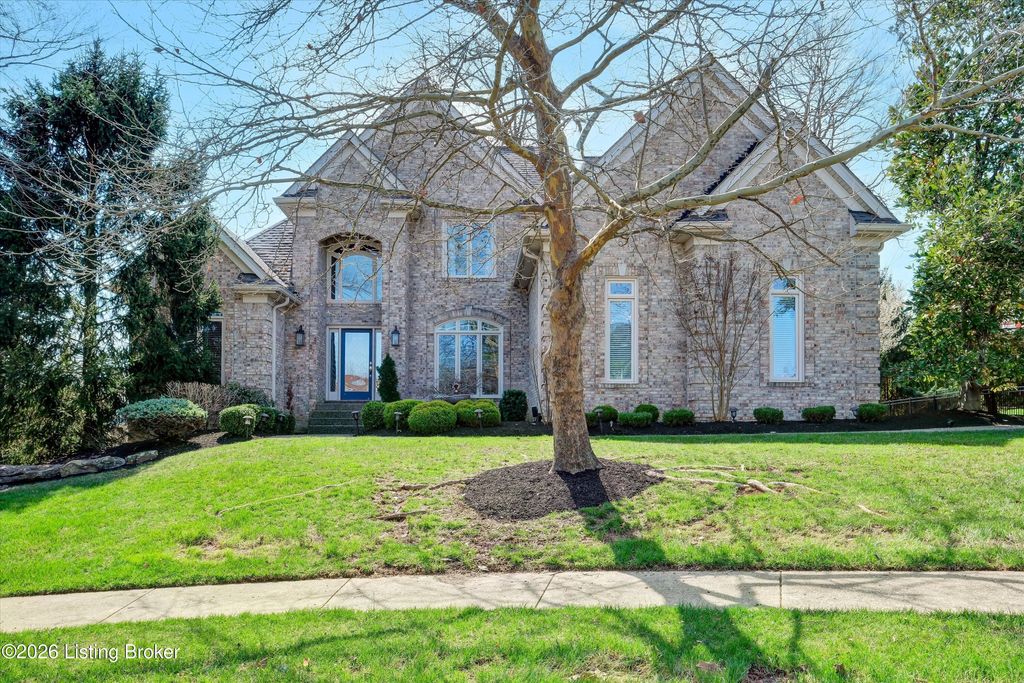 Photo of 2603 Locust Hill Pl, Louisville, KY 40245 (MLS # 1712385)
