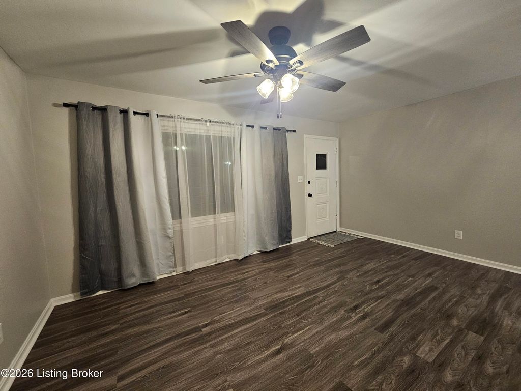 Photo of 6719 Fernhaven Rd, Louisville, KY 40228 (MLS # 1709376)