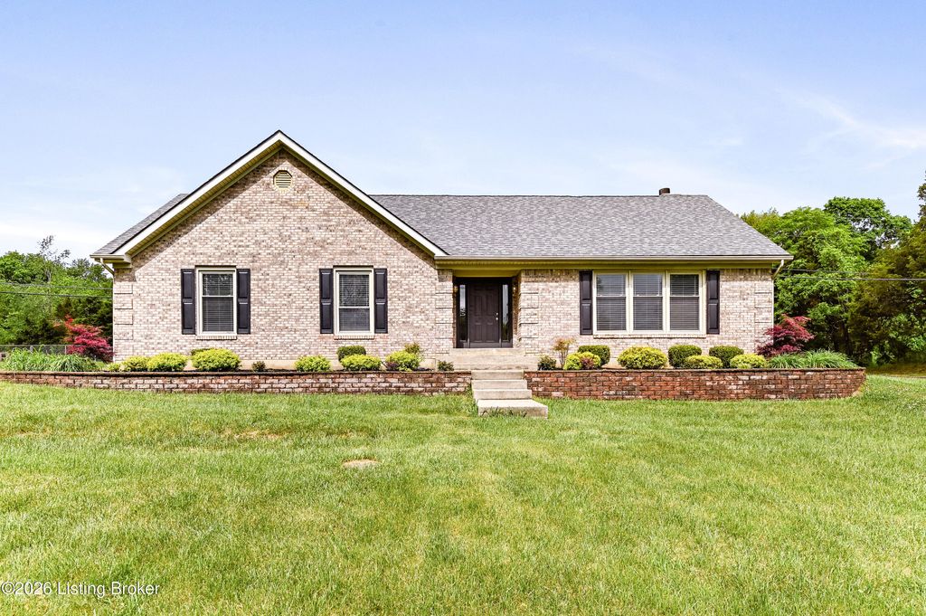 Photo of 199 Lickskillet Dr, Shepherdsville, KY 40165 (MLS # 1715967)