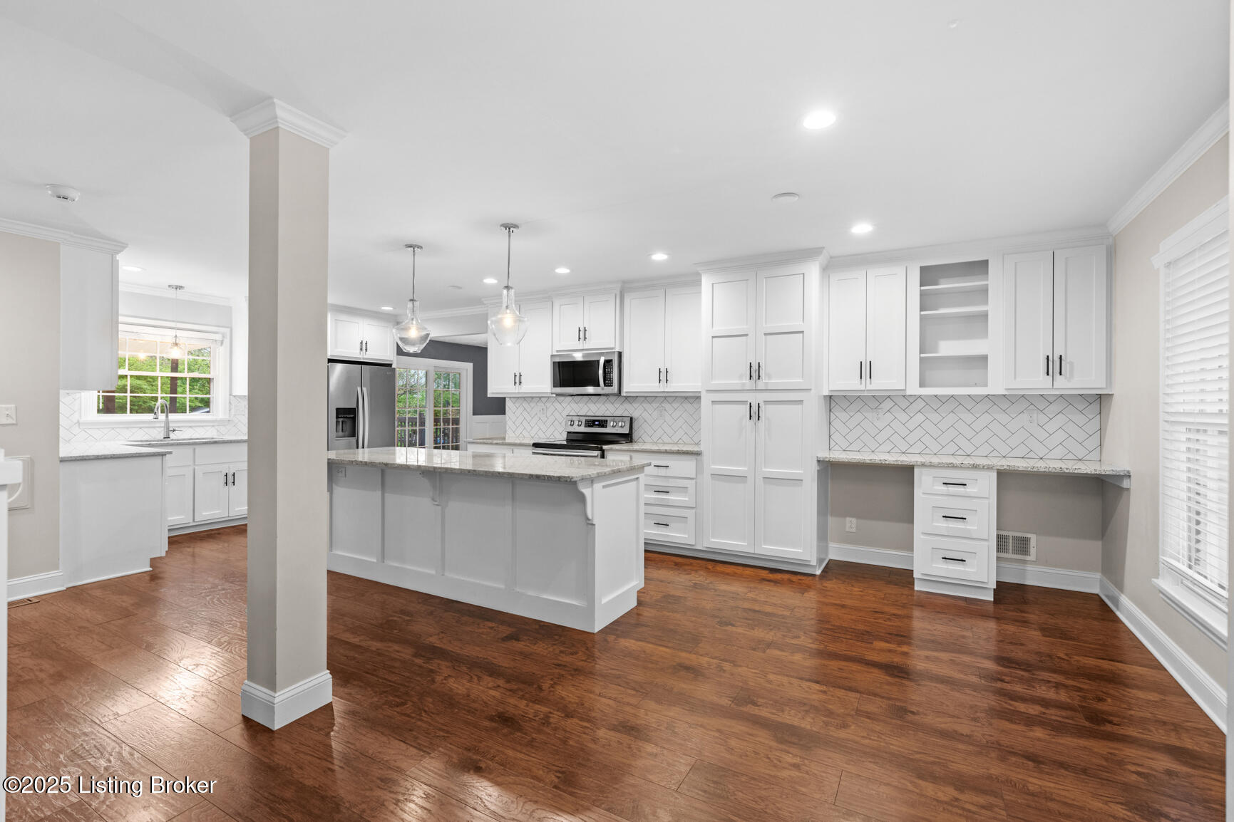 10208 Afton Rd, Louisville, Kentucky image 6