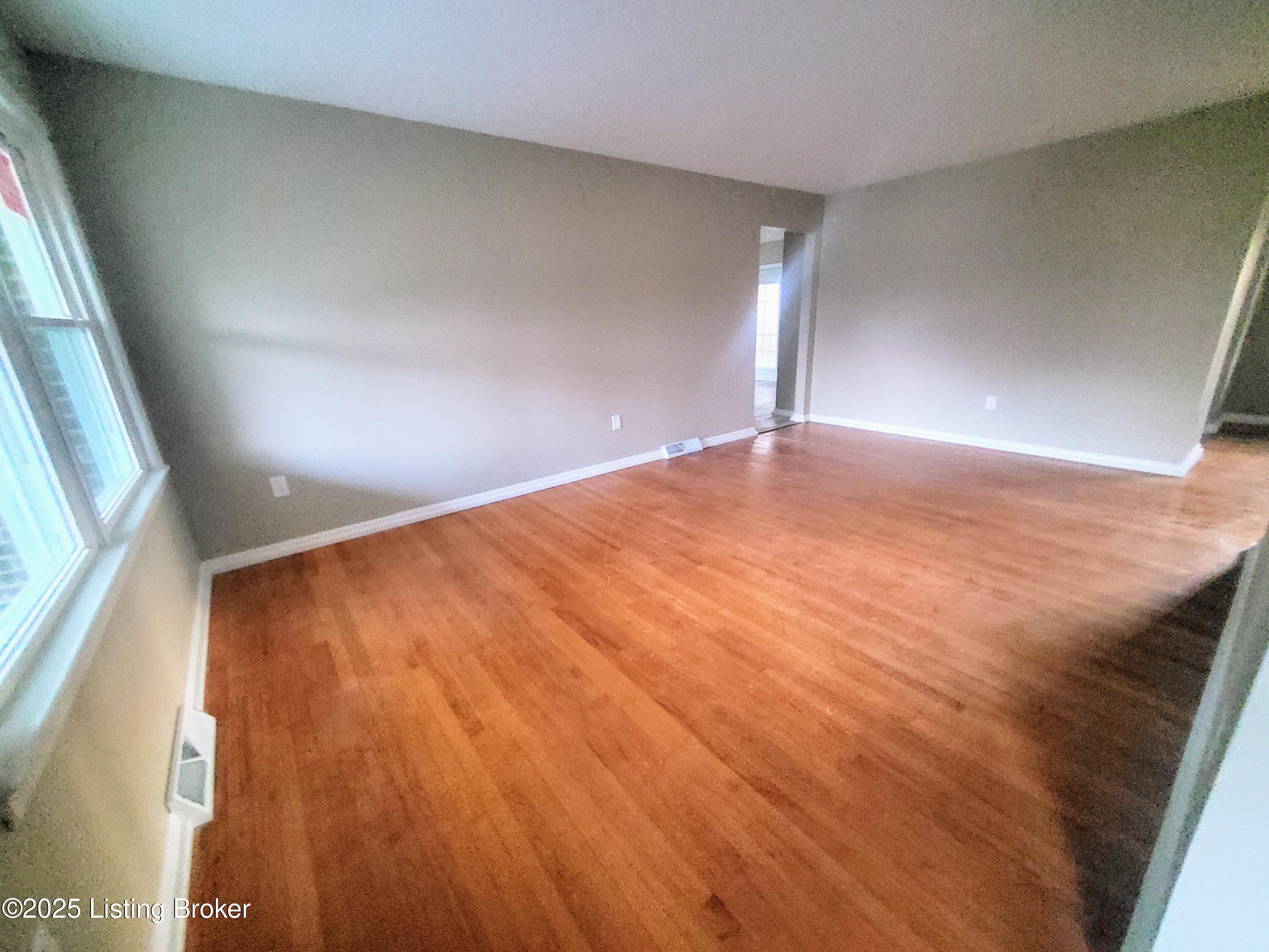 120 Parkside Cir, Vine Grove, Kentucky image 2