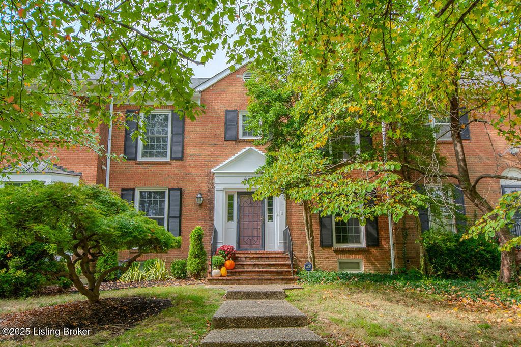 Photo of 6608 Deep Creek Dr, Prospect, KY 40059 (MLS # 1709425)