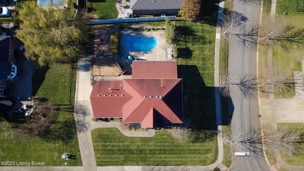 Photo of 4024 Mulberry Row Way, Louisville, KY 40299 (MLS # 1704444)