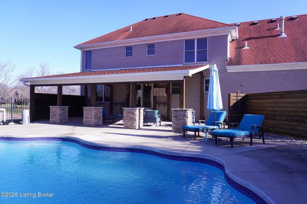 Photo of 4024 Mulberry Row Way, Louisville, KY 40299 (MLS # 1704444)