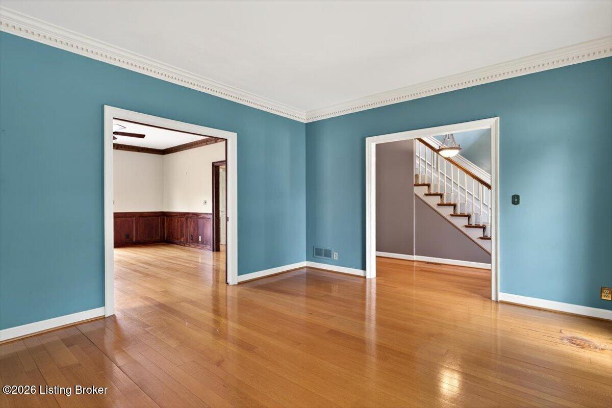 611 Lake Forest Pkwy