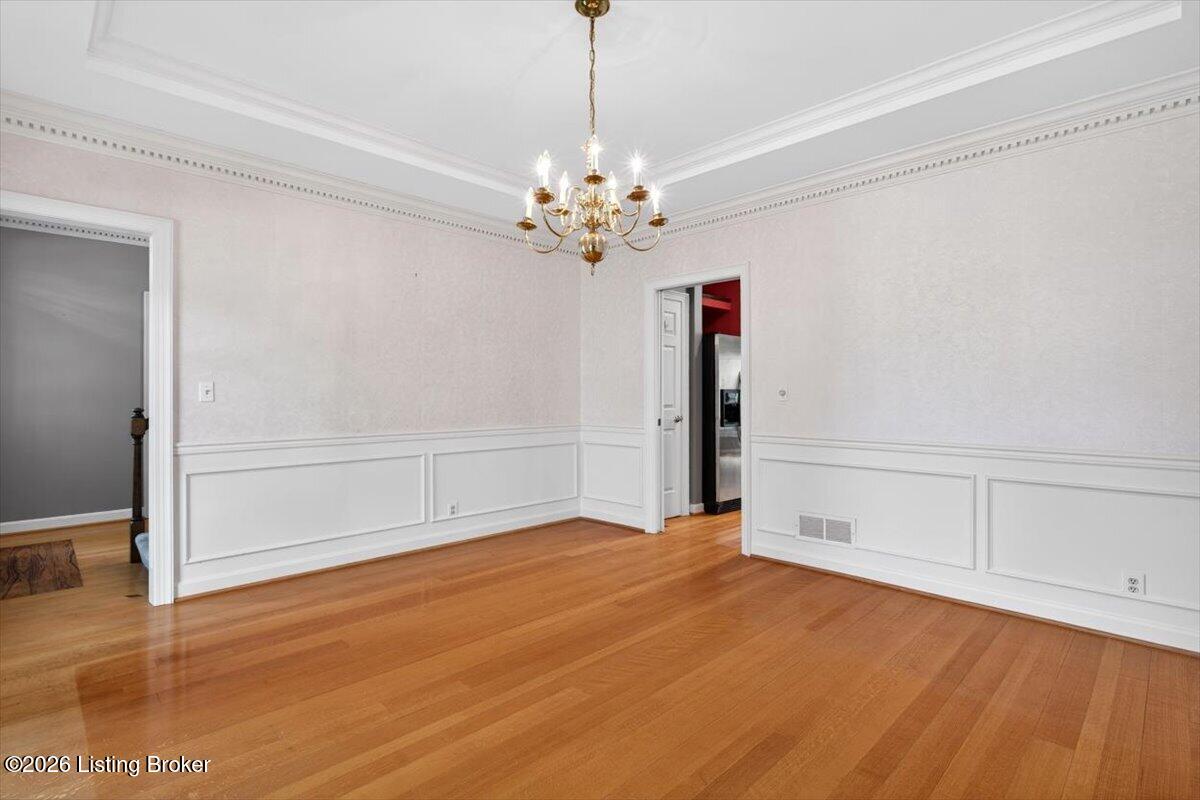 611 Lake Forest Pkwy