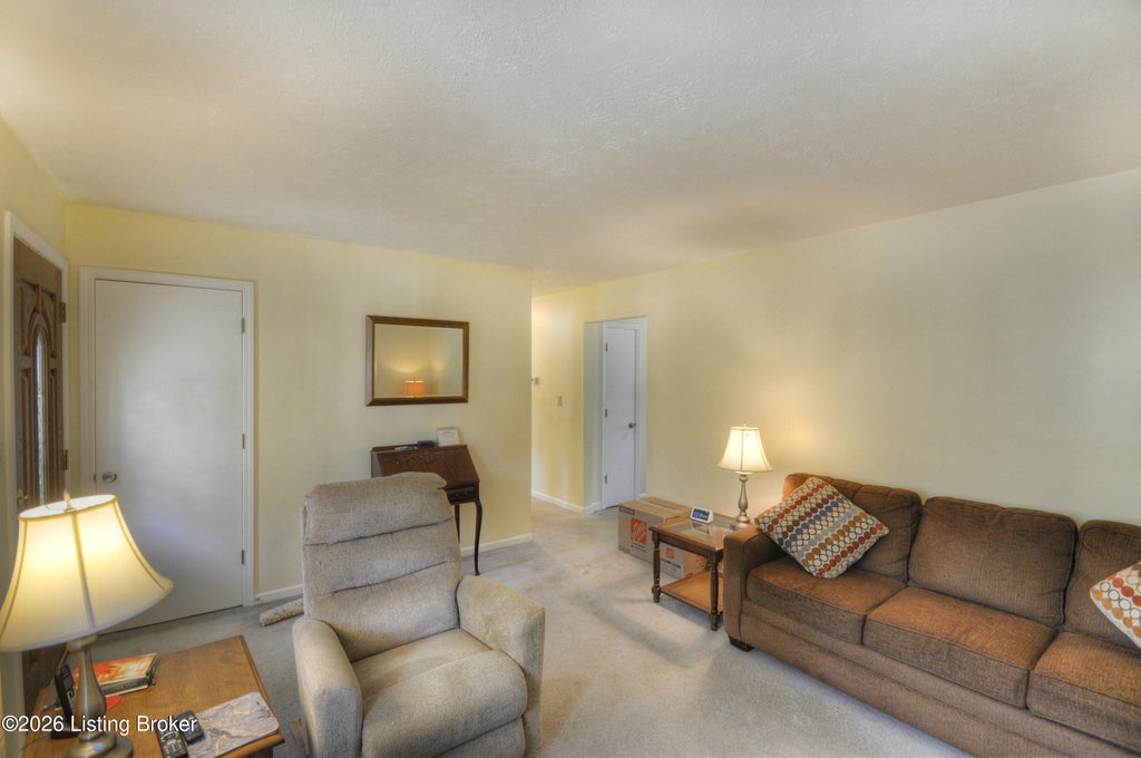 Photo of 5502 Bruns Dr, Louisville, KY 40216 (MLS # 1731141)
