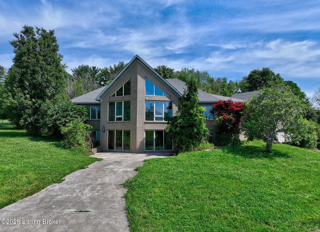 Photo of 1007 Johnson Rd, Louisville, KY 40245 (MLS # 1719018)