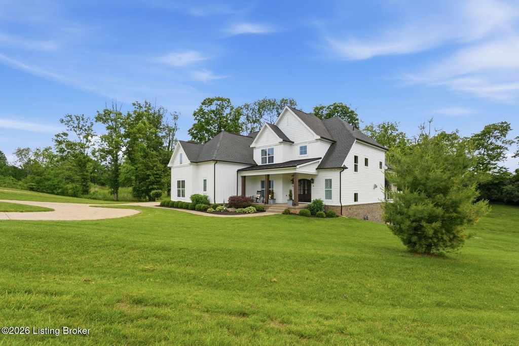 Photo of 11204 Saddle Ridge Ct, Prospect, KY 40059 (MLS # 1718537)