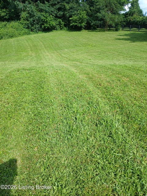 Vacant Land For Sale - 7913 Cresthaven Dr<br/> Jefferson County, Louisville, KY 40228