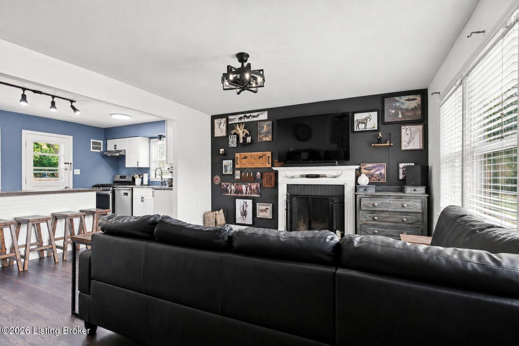 Photo of 2802 Rio Rita Ave, Louisville, KY 40220 (MLS # 1727633)