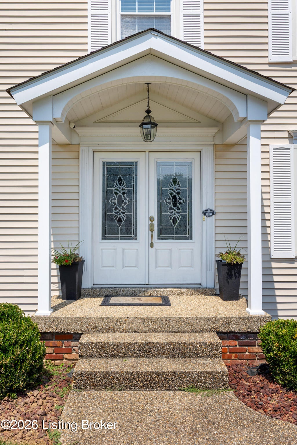 Photo of 9005 Green Garden Ct, Louisville, KY 40220 (MLS # 1728075)