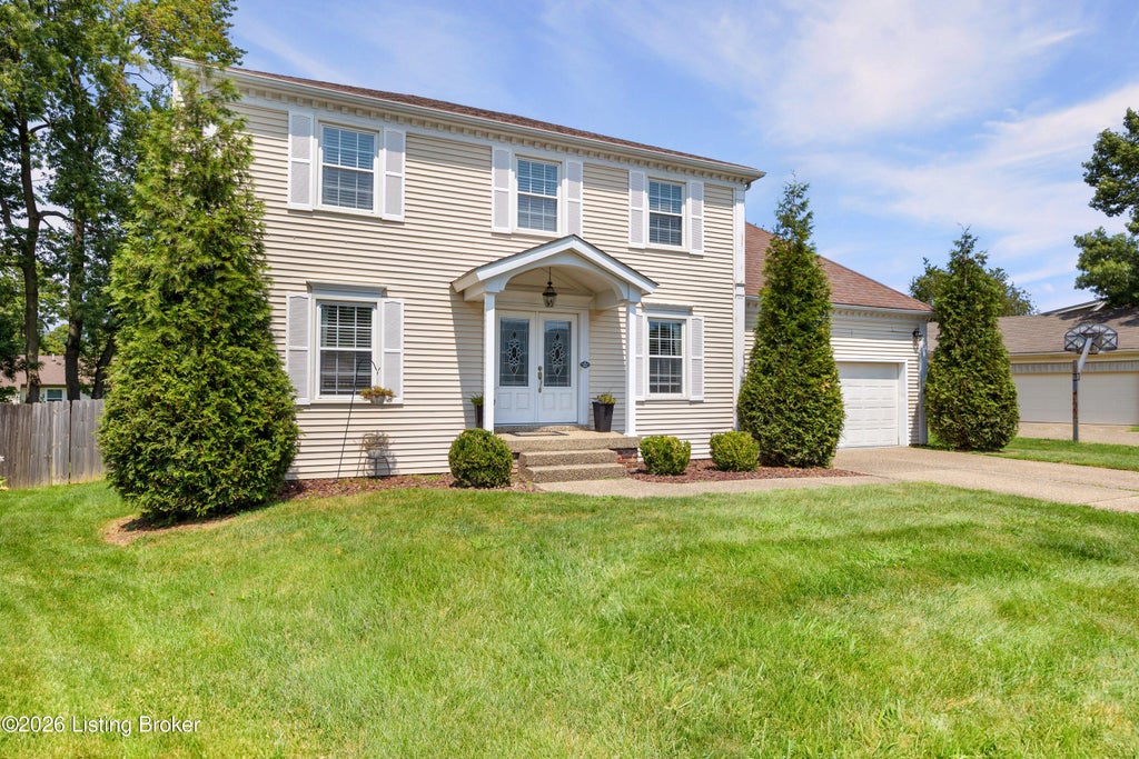 Photo of 9005 Green Garden Ct, Louisville, KY 40220 (MLS # 1728075)