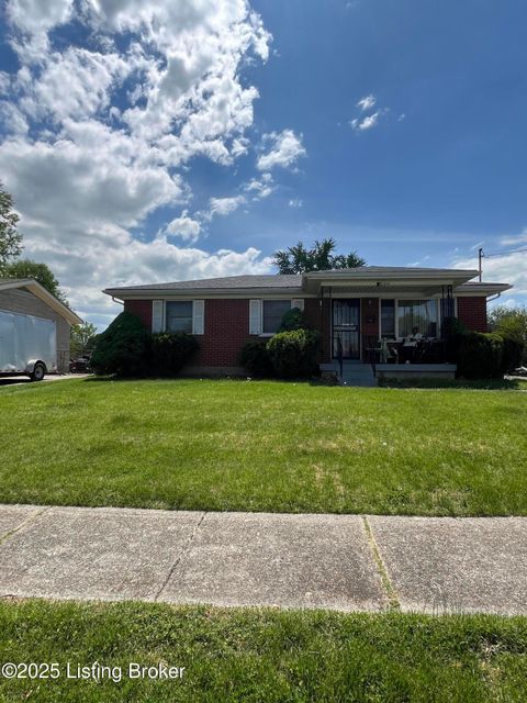 Photo of 2514 Mcgee Dr, Louisville, KY 40216 (MLS # 1700936) Photo of 2514 Mcgee Dr, Louisville, KY 40216 (MLS # 1700936)