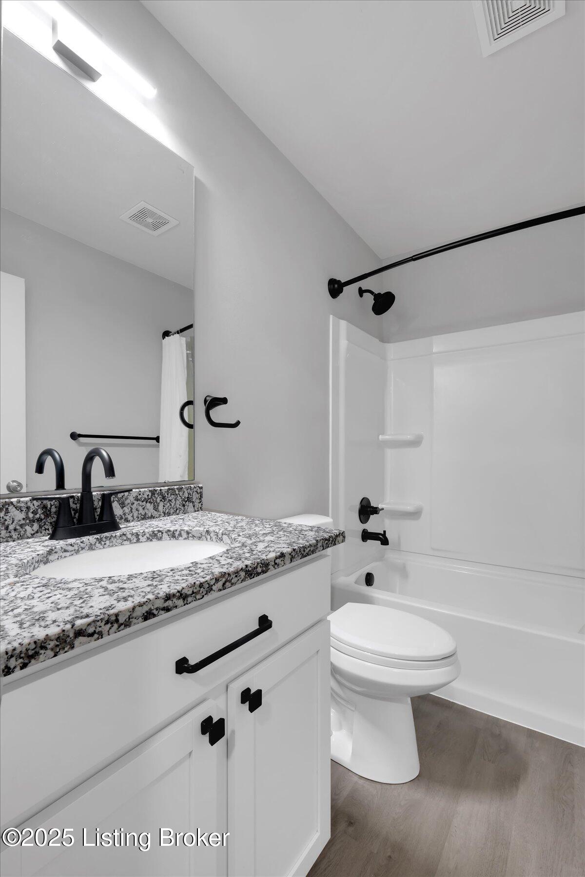 1109 Shady Brook Ln, Louisville, Kentucky image 13