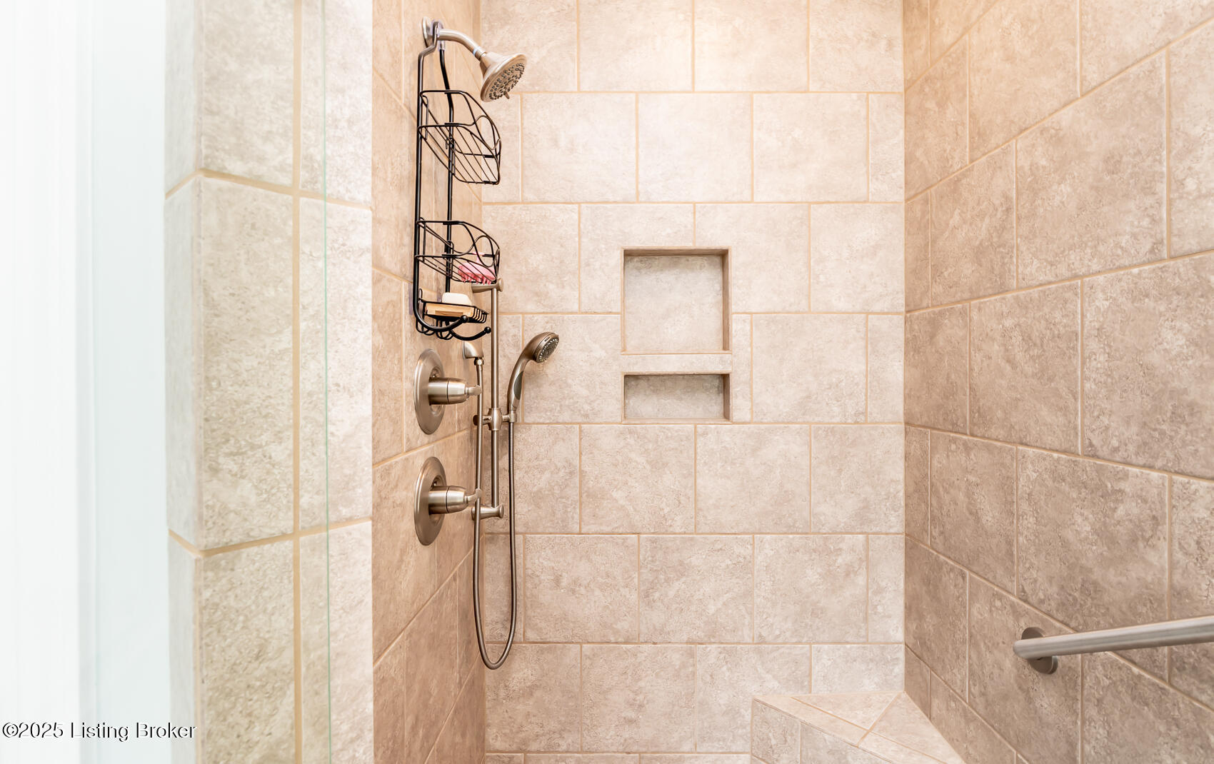 2416 Middle Creek Ct, Fisherville, Kentucky image 36