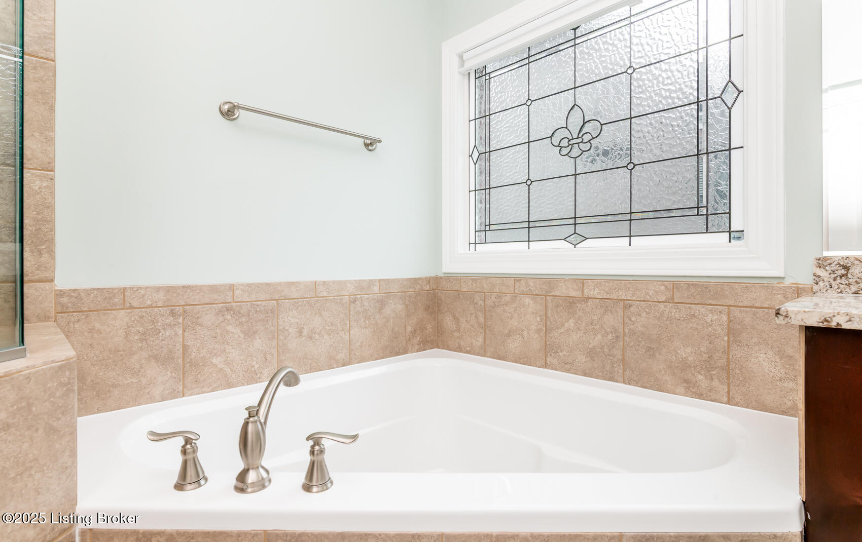 2416 Middle Creek Ct, Fisherville, Kentucky image 35