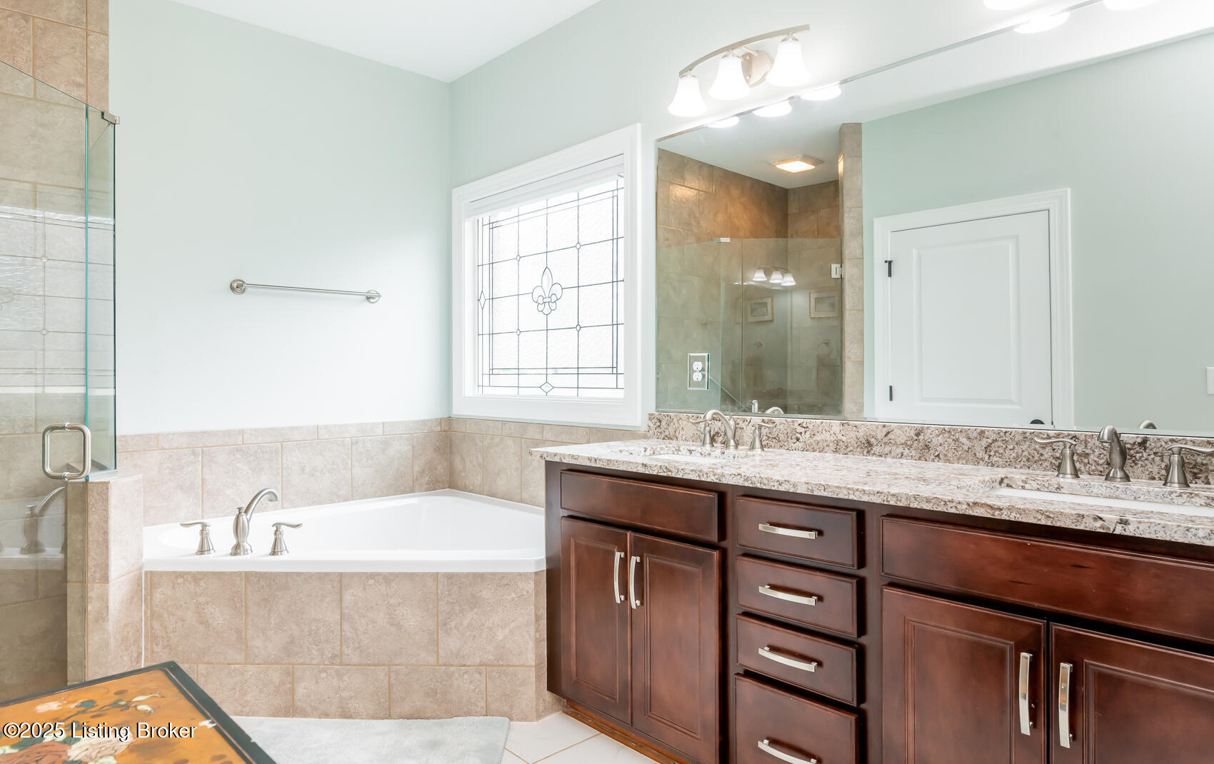 2416 Middle Creek Ct, Fisherville, Kentucky image 33