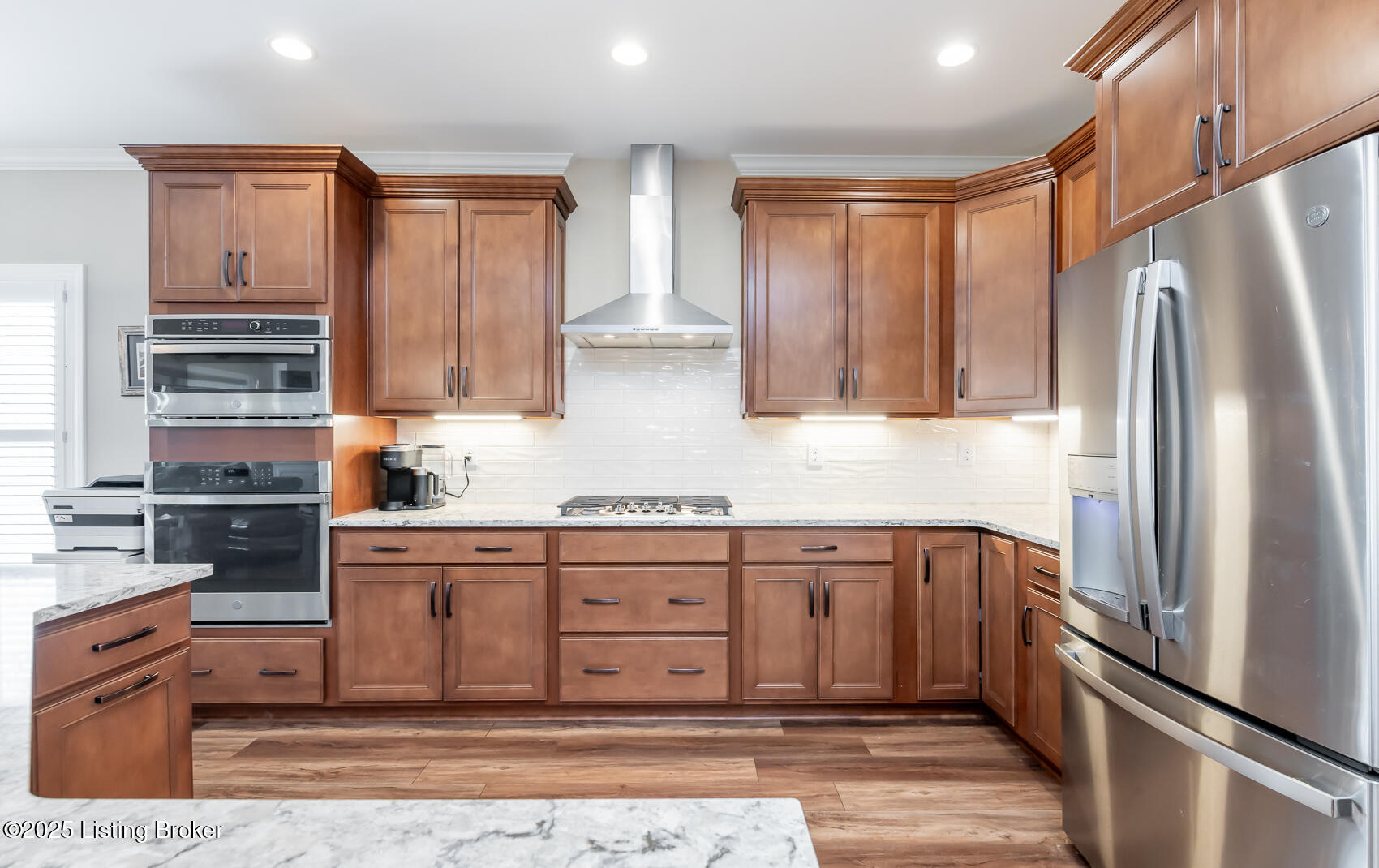 2416 Middle Creek Ct, Fisherville, Kentucky image 9