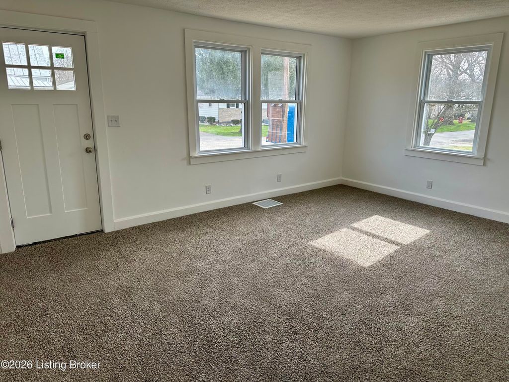 Photo of 314 Grobmyer Ave, Carrollton, KY 41008 (MLS # 1711773)