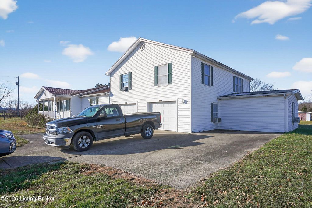 Photo of 416 Bethlehem Rd, Waco, KY 40385 (MLS # 1705234)