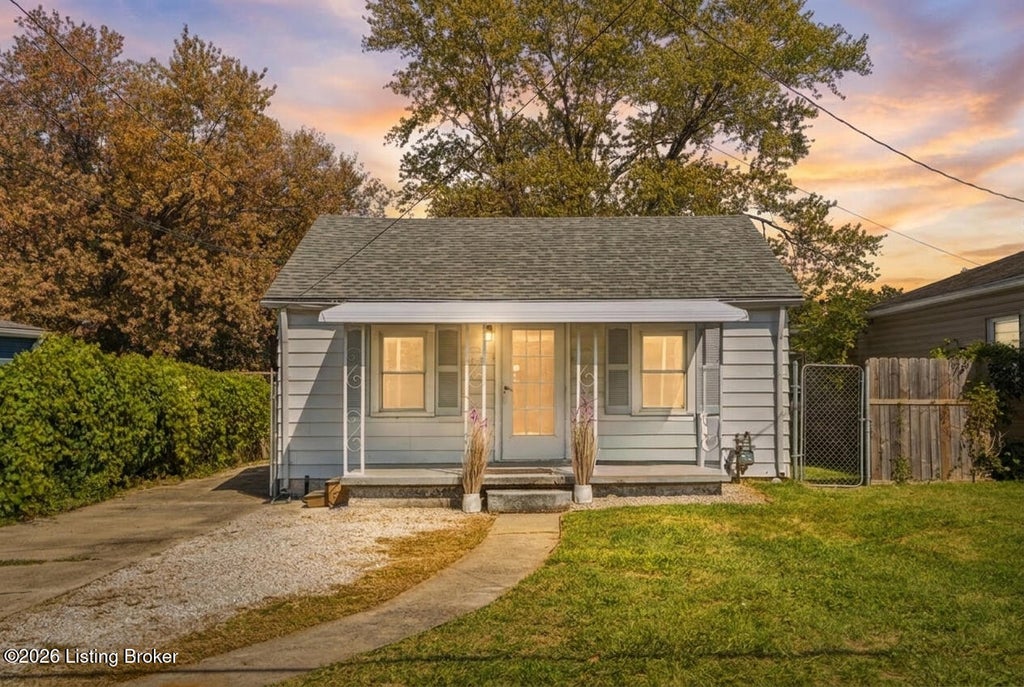 Photo of 12113 E Orell Rd, Louisville, KY 40272 (MLS # 1730285)