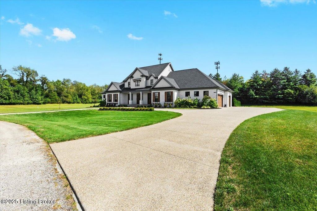 Photo of 9302 Deepa Dr, Prospect, KY 40059 (MLS # 1705456)