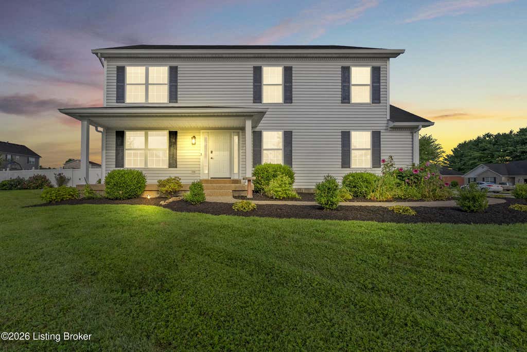 Photo of 235 Helmwood Cir, Mt Washington, KY 40047 (MLS # 1724392)