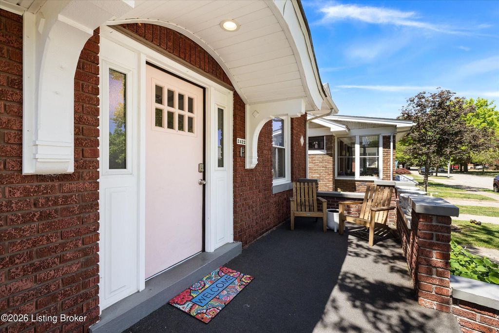 Photo of 2422 Sherry Rd, Louisville, KY 40217 (MLS # 1716534)