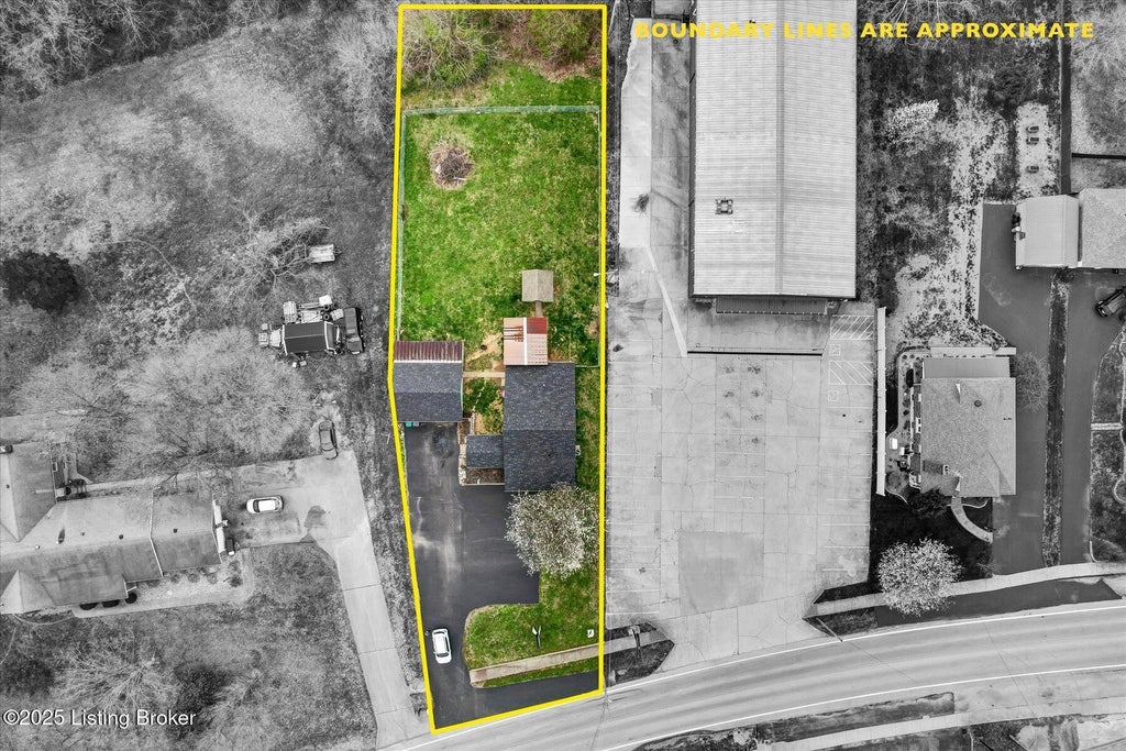Photo of 287 S Bardstown Rd, Mt Washington, KY 40047 (MLS # 1725036)