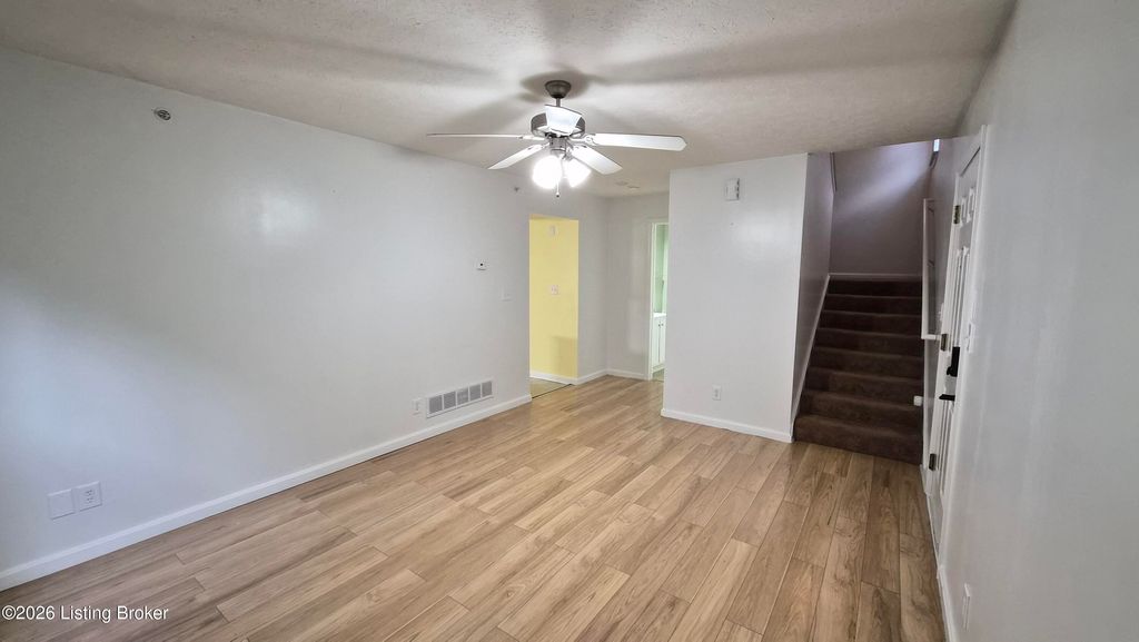 Photo of 5305 Carolina Crossings Way #201, Louisville, KY 40219 (MLS # 1718373)