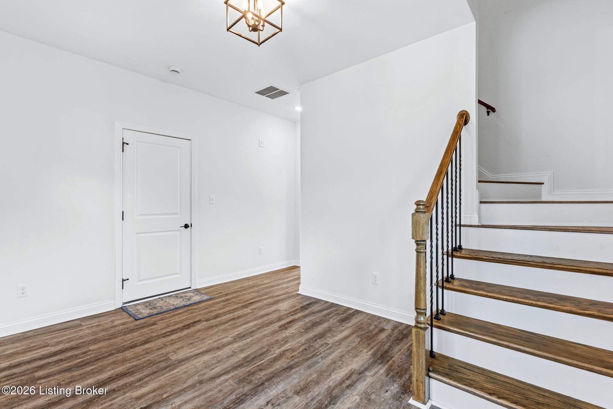 406 Railway Dr