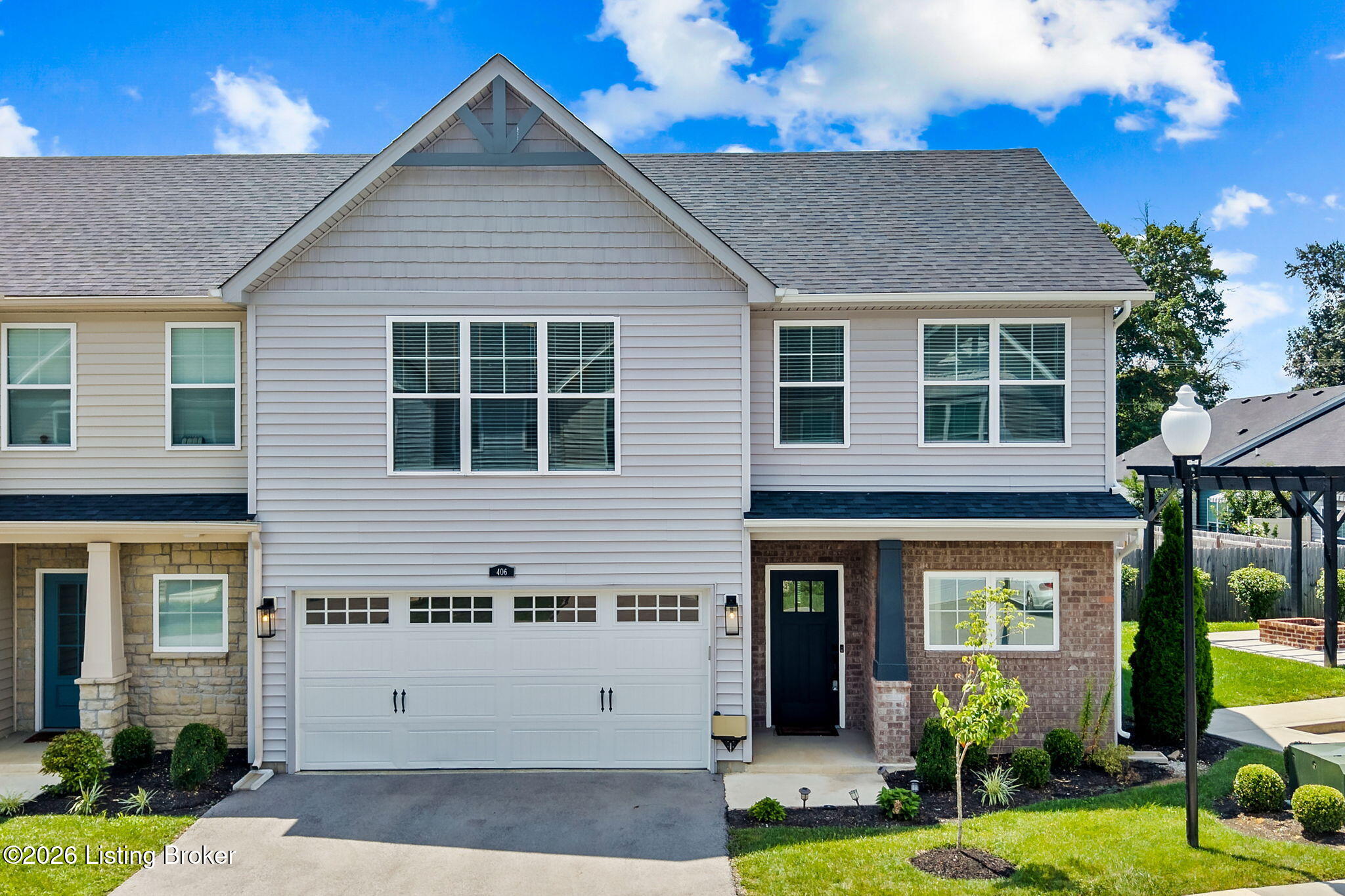406 Railway Dr