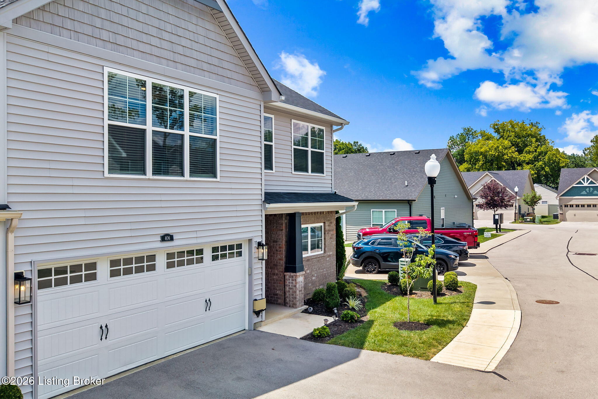 406 Railway Dr