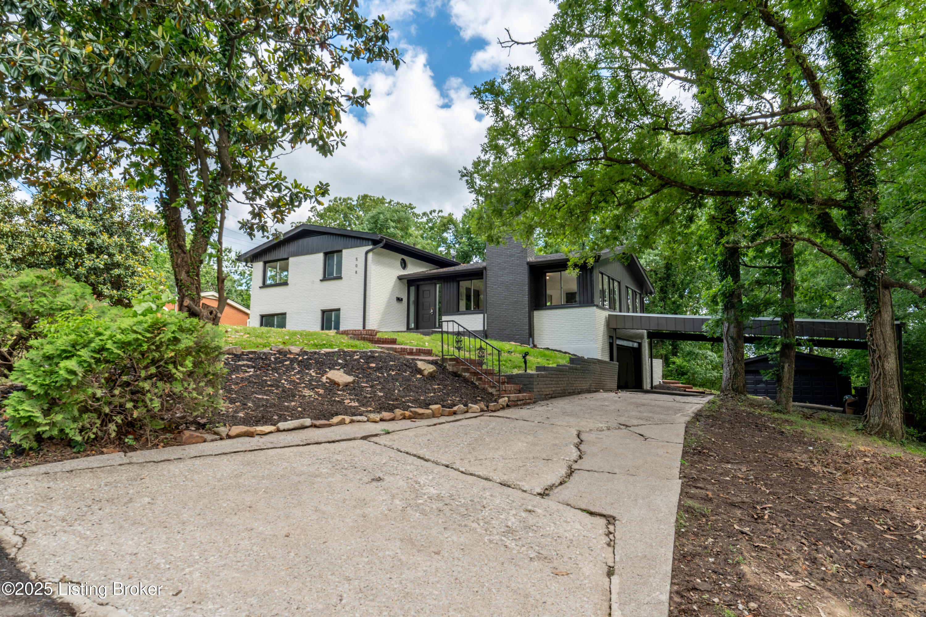 508 Wilderness Rd, Louisville, Pennsylvania image 2