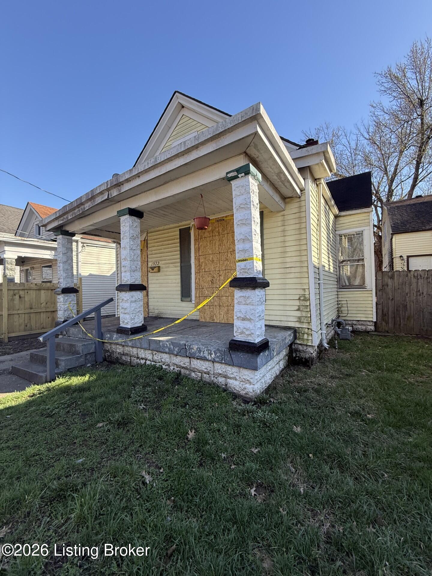 1922 Rowan St