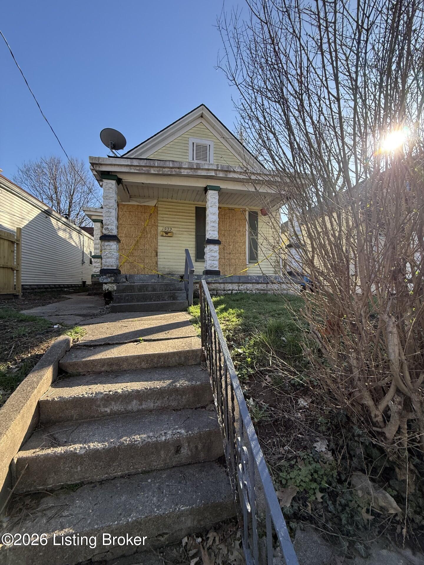 1922 Rowan St