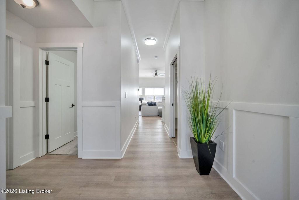 Photo of 5712 Sugar Berry Ln, Jeffersonville, IN 47130 (MLS # 1708944)