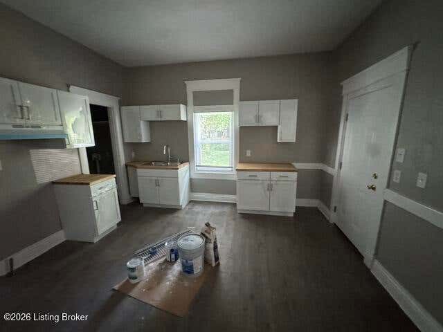 Photo of 2243 Date St, Louisville, KY 40210 (MLS # 1725126)