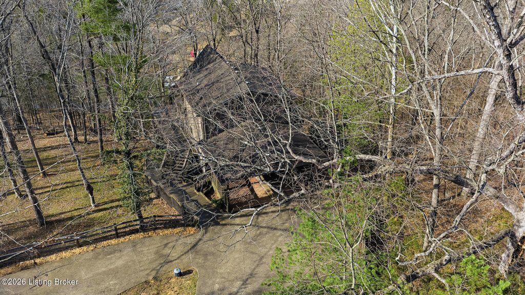 Photo of 122 Pineland Ln, Brandenburg, KY 40108 (MLS # 1712806)